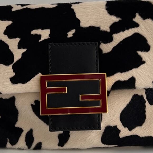 Fendi Pony Hair Mini Mamma Baguette - Picture 3 of 12